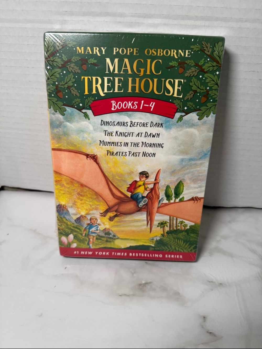 Mary Pope Osborne Magic Tree House Books 1-4 Box Set - New.